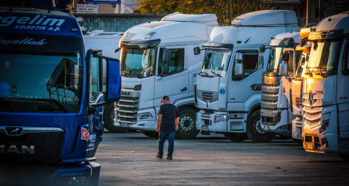 CARB Compliant Dry Van Fleets: The Hidden Shield Protecting Your Supply Chain from California Fines and Gate Turnaways